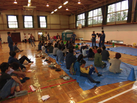 写真：10月　小学校避難訓練